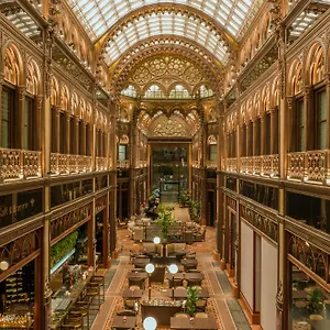***** Hotel Parisi Udvar Budapest, Part Of Hyatt Hongarije