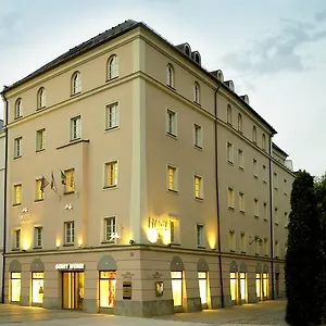 Premier Weisser Hase Hotel Pasov